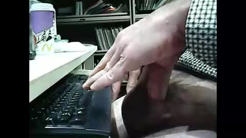 01quebecboy69 online show from December 3, 2024, 5:01 pm