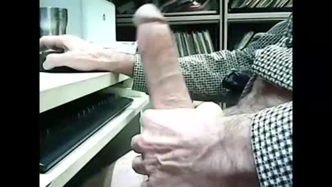 01quebecboy69 online show from February 5, 2025, 8:25 pm