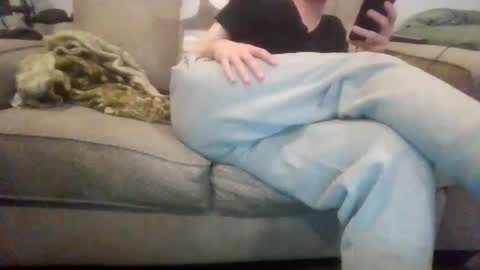 Snapshot of 029719 chatting on September 25, 2025, 10:24 pm Cute boi online show from September 25, 2025, 10:24 pm