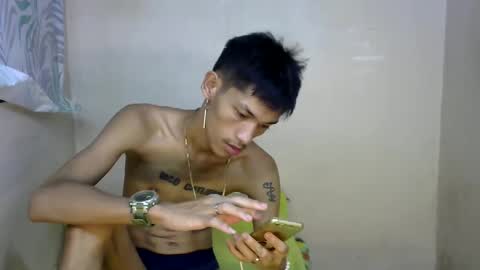 Snapshot of 0cir_asiansatisfy chatting on December 5, 2024, 9:28 am RICK online show from December 5, 2024, 9:28 am