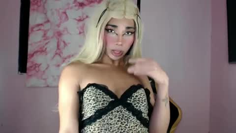 Snapshot of 18_nicole chatting on February 22, 2025, 12:05 am barbie online show from February 22, 2025, 12:05 am