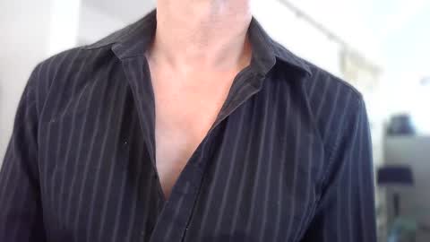 19hung4u online show from December 3, 2024, 7:22 pm