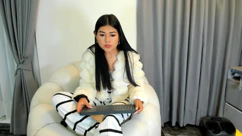 Hello soy bonnie  online show from February 18, 2025, 2:05 am