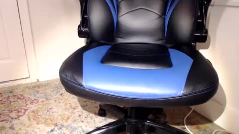 i erupt if you suck ur nipples 4 me and look at the camera while watching me online show from February 16, 2025, 3:26 am