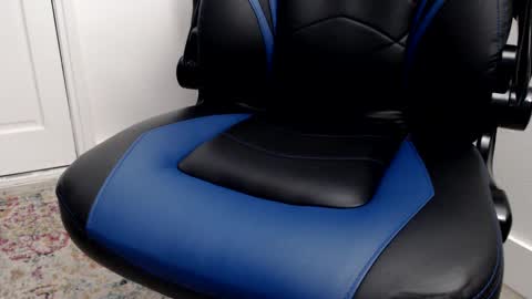 i erupt if you suck ur nipples 4 me and look at the camera while watching me online show from February 27, 2025, 11:52 am