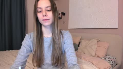 Snapshot of 1i1ypa1mer chatting on December 7, 2024, 8:49 pm Lily 3 online show from December 7, 2024, 8:49 pm