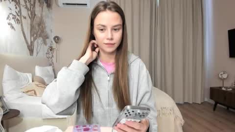 Snapshot of 1i1ypa1mer chatting on October 4, 2025, 11:41 am Lily 3 online show from October 4, 2025, 11:41 am