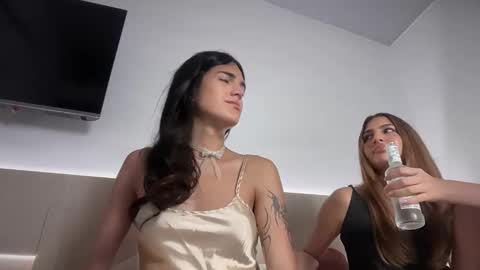 Snapshot of 4444ngel chatting on September 28, 2025, 11:32 pm Gabriela online show from September 28, 2025, 11:32 pm