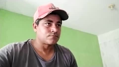 Snapshot of 9vinhocamshow chatting on December 22, 2024, 12:05 pm 9vinhocamshow online show from December 22, 2024, 12:05 pm