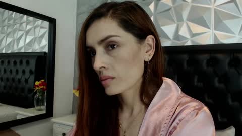 Snapshot of _aline_hall chatting on December 9, 2024, 7:50 pm Alline Hall online show from December 9, 2024, 7:50 pm