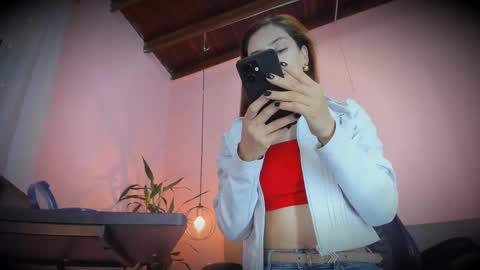 Snapshot of _aline_hall chatting on September 29, 2025, 10:53 am Alline Hall online show from September 29, 2025, 10:53 am