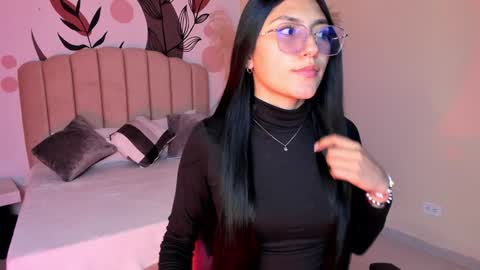 Allondra  online show from January 13, 2025, 10:35 pm