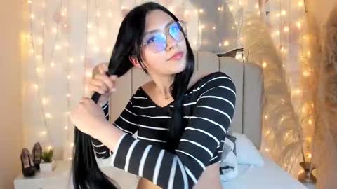 Allondra  online show from March 4, 2025, 2:49 am