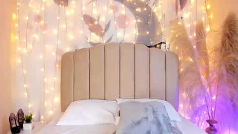 Allondra  online show from March 9, 2025, 7:01 am