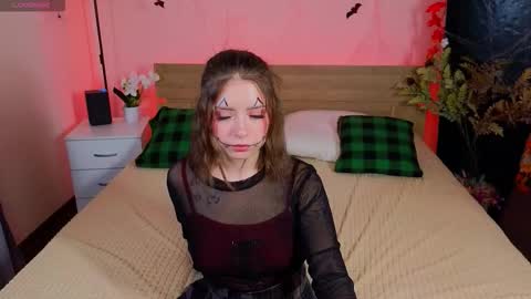 Snapshot of _amelia_shine_ chatting on October 16, 2025, 11:00 am _amelia_shine_ online show from October 16, 2025, 11:00 am