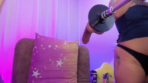 Snapshot of _antonella_dreams chatting on October 1, 2025, 9:26 am _antonella_dreams online show from October 1, 2025, 9:26 am