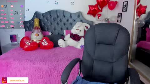 Snapshot of _antonnela_ chatting on February 19, 2025, 1:17 pm antonnela online show from February 19, 2025, 1:17 pm