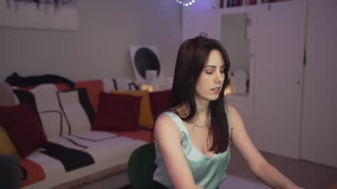 Snapshot of _blackbee_ chatting on January 12, 2025, 9:19 pm Lili online show from January 12, 2025, 9:19 pm