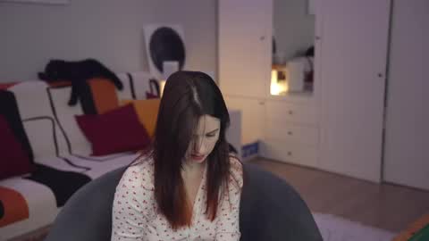 Snapshot of _blackbee_ chatting on March 2, 2025, 10:14 am Lili online show from March 2, 2025, 10:14 am