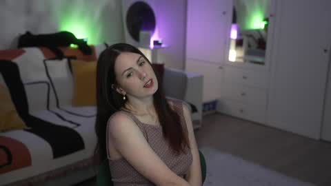 Snapshot of _blackbee_ chatting on October 1, 2025, 11:27 am Lili online show from October 1, 2025, 11:27 am