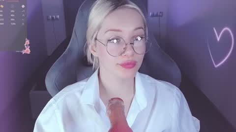 Snapshot of _chatur_babe chatting on December 12, 2024, 2:22 pm Angelina online show from December 12, 2024, 2:22 pm