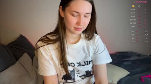 Snapshot of _chloe_miller_ chatting on December 7, 2024, 1:36 am _chloe_miller_ online show from December 7, 2024, 1:36 am