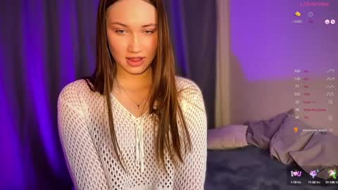 Snapshot of _chloe_miller_ chatting on December 22, 2024, 3:11 am _chloe_miller_ online show from December 22, 2024, 3:11 am