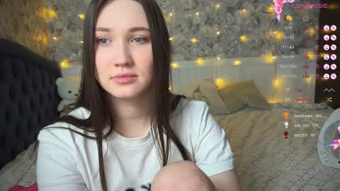 Snapshot of _chloe_miller_ chatting on February 28, 2025, 11:34 pm _chloe_miller_ online show from February 28, 2025, 11:34 pm
