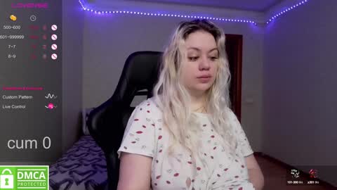 Snapshot of _elven_dreams__ chatting on February 8, 2025, 8:09 am chloue and Gretta online show from February 8, 2025, 8:09 am