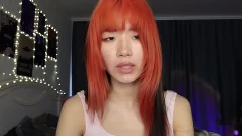 EveEva online show from February 16, 2025, 5:48 am