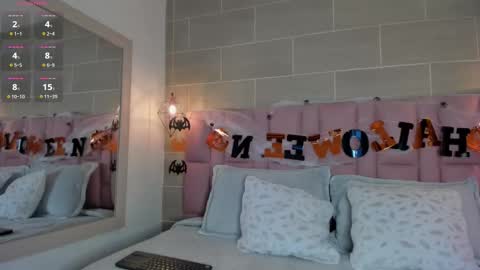 Snapshot of _gia_rose chatting on October 17, 2025, 5:37 pm _gia_rose online show from October 17, 2025, 5:37 pm