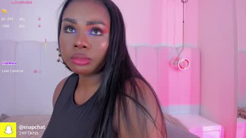 Snapshot of _huge_boobs_ebony chatting on September 16, 2025, 7:26 pm Darlis online show from September 16, 2025, 7:26 pm