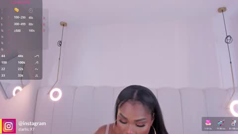 Snapshot of _huge_boobs_ebony chatting on October 18, 2025, 7:25 pm Darlis online show from October 18, 2025, 7:25 pm