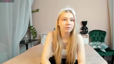 Snapshot of _innocent_soul_ chatting on November 11, 2025, 6:57 am Daisy online show from November 11, 2025, 6:57 am