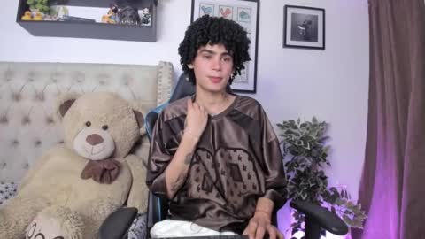 Snapshot of _jaay77 chatting on December 12, 2024, 12:48 am Jay online show from December 12, 2024, 12:48 am