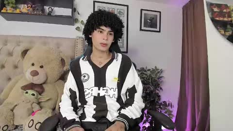 Snapshot of _jaay77 chatting on December 13, 2024, 6:16 pm Jay online show from December 13, 2024, 6:16 pm