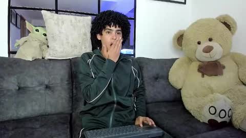 Snapshot of _jaay77 chatting on January 17, 2025, 1:04 am Jay online show from January 17, 2025, 1:04 am