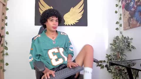 Snapshot of _jaay77 chatting on January 31, 2025, 8:33 pm Jay online show from January 31, 2025, 8:33 pm