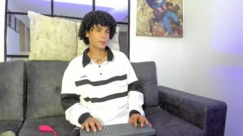 Snapshot of _jaay77 chatting on February 13, 2025, 8:45 pm Jay online show from February 13, 2025, 8:45 pm