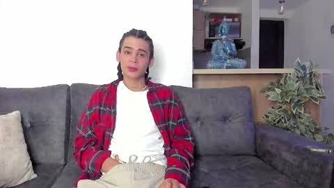 Snapshot of _jaay77 chatting on February 19, 2025, 6:33 am Jay online show from February 19, 2025, 6:33 am