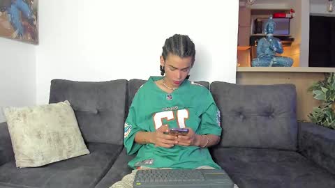 Snapshot of _jaay77 chatting on February 20, 2025, 6:13 pm Jay online show from February 20, 2025, 6:13 pm