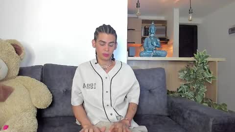 Snapshot of _jaay77 chatting on February 26, 2025, 2:26 am Jay online show from February 26, 2025, 2:26 am