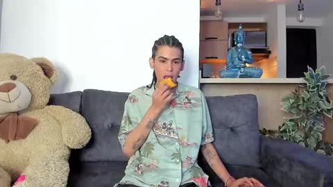 Snapshot of _jaay77 chatting on February 26, 2025, 5:50 pm Jay online show from February 26, 2025, 5:50 pm