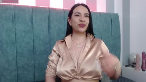 Julieta online show from December 5, 2024, 2:44 pm