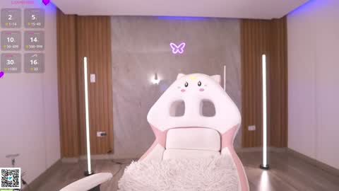 Snapshot of _kath8 chatting on January 17, 2025, 4:17 am --- online show from January 17, 2025, 4:17 am