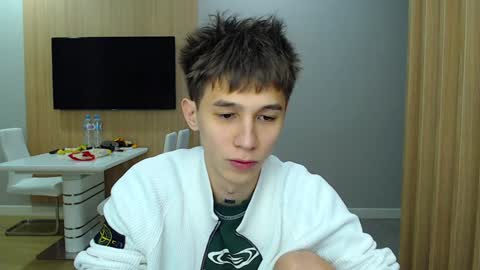 Snapshot of _kurt chatting on December 13, 2024, 12:20 am Kurt online show from December 13, 2024, 12:20 am