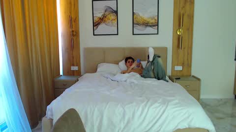 Snapshot of _kurt chatting on March 9, 2025, 6:17 am Kurt online show from March 9, 2025, 6:17 am