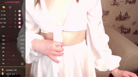 Snapshot of _little_sunshine_ chatting on February 21, 2025, 7:12 am  My name is lina Lush is activePrivate is Open online show from February 21, 2025, 7:12 am