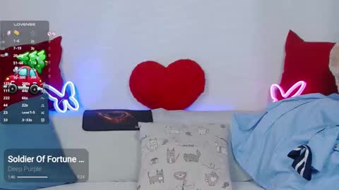 Snapshot of _lorik chatting on January 14, 2025, 12:43 am   online show from January 14, 2025, 12:43 am