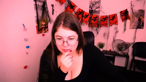 Snapshot of _lovely_mary chatting on October 29, 2025, 10:06 am Mary online show from October 29, 2025, 10:06 am